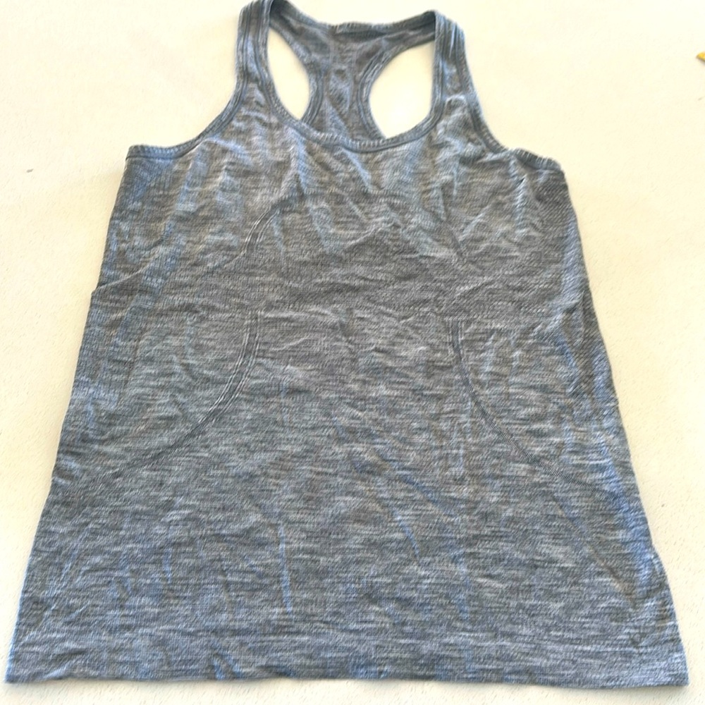 Lululemon grey swiftly tank size 6